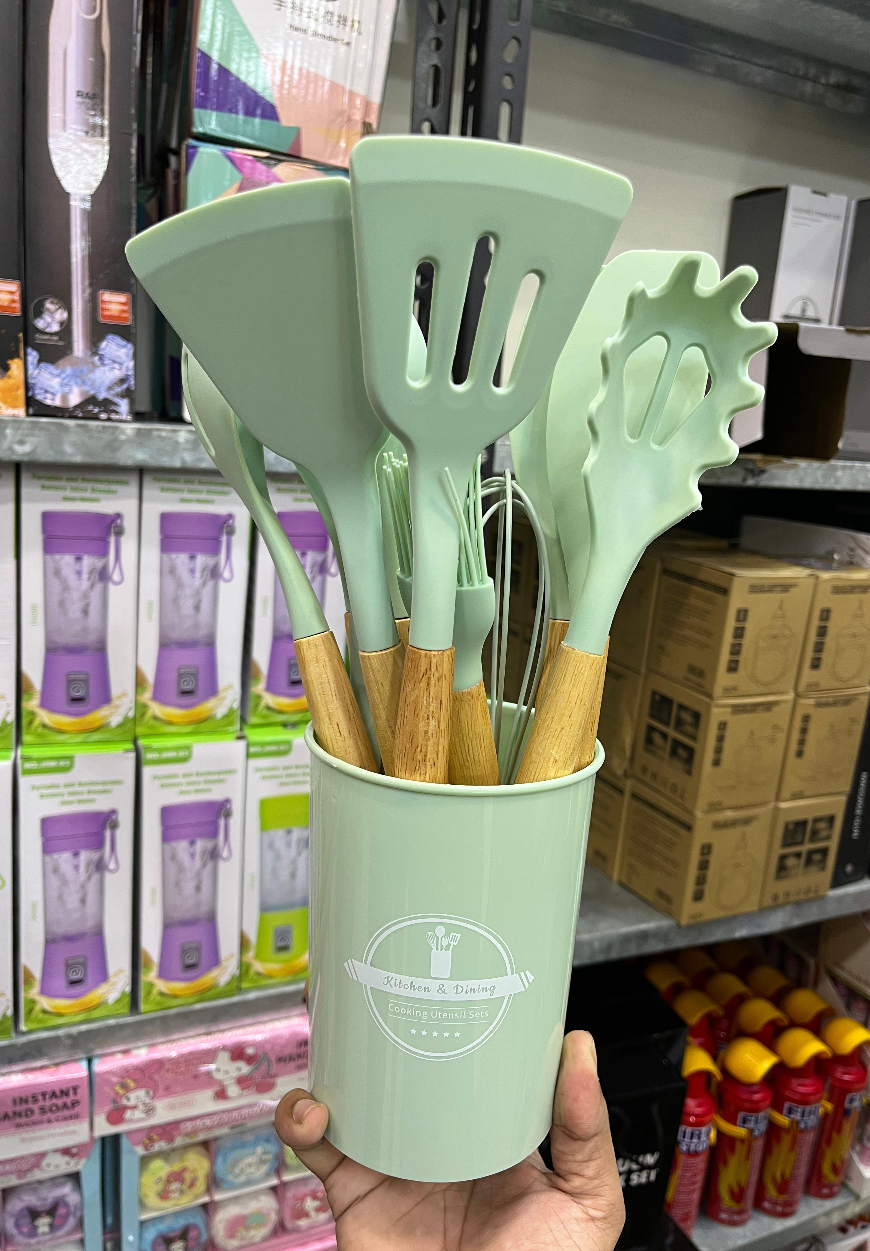 12pcs Silicon Kitchen Utensils Set with box .