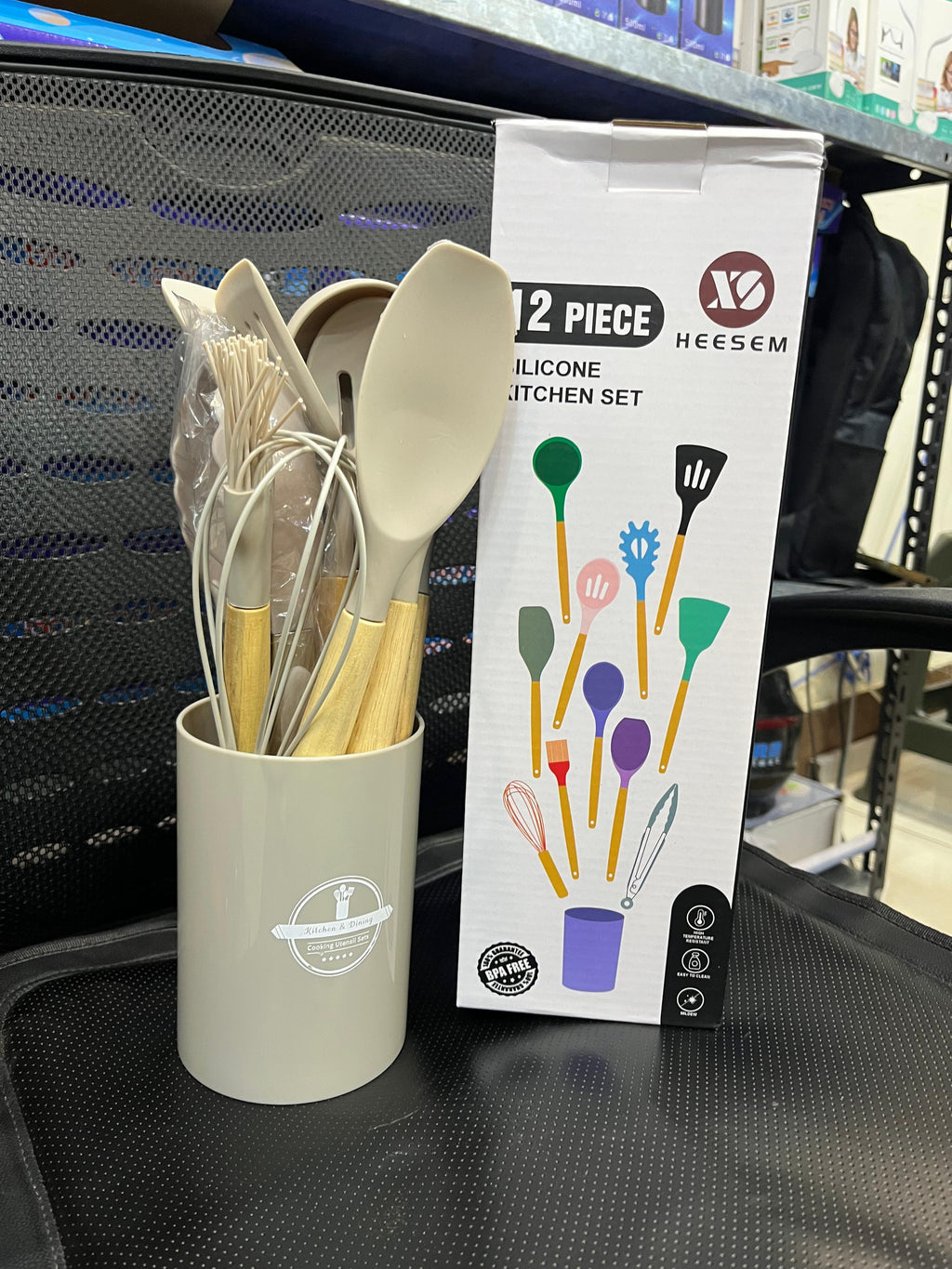 12pcs Silicon Kitchen Utensils Set with box .